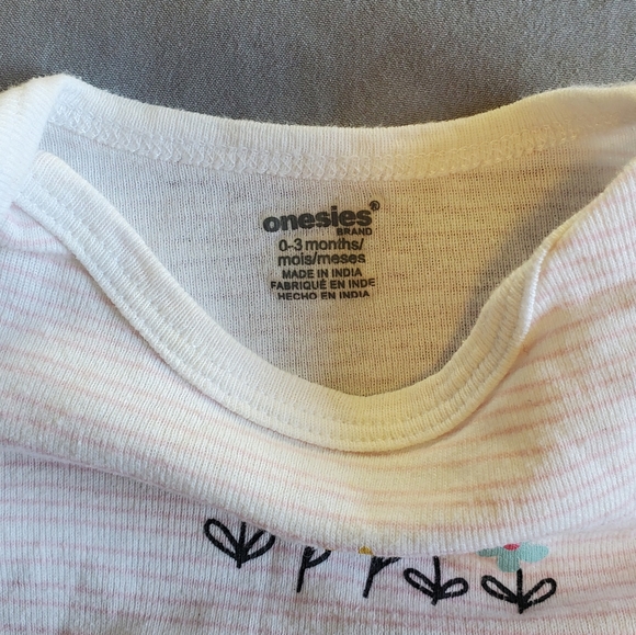 Set of 2 Oniesie Brand Baby Bodysuits 0-3 Months - Picture 4 of 4